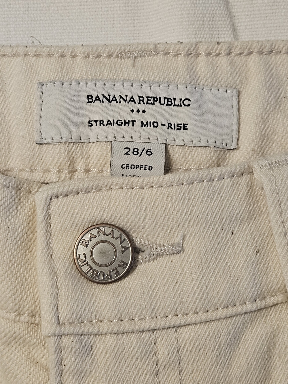 Banana Republic Cropped Straight Jeans in Cream - Picture 7 of 7
